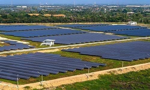 Thi công ép cọc, thí nghiệm cọc thép cho nhà máy điện mặt trời Europlast Phú Yên 50MW
